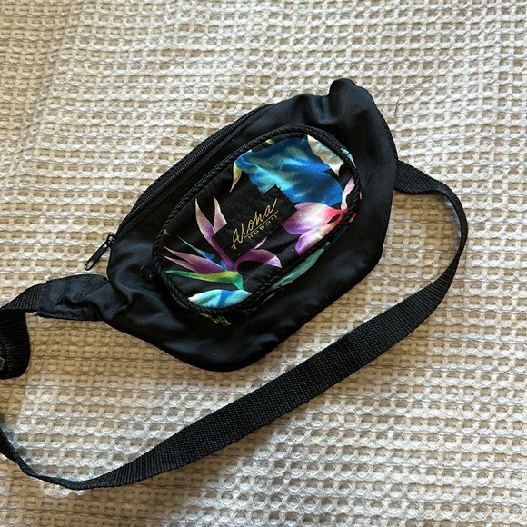 Aloha Hawaii Fanny pack. - Picture 3 of 6